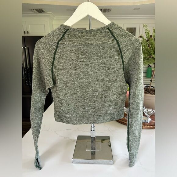 Pink Activewear 3 Tops Seamless Collection size Medium EUC - Picture 10 of 16